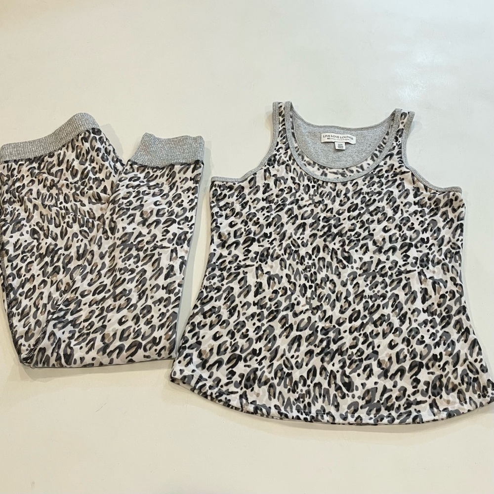 Leopard Print Pajamas Set - Picture 9 of 9
